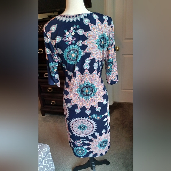 Connected surplice dress - Picture 3 of 3